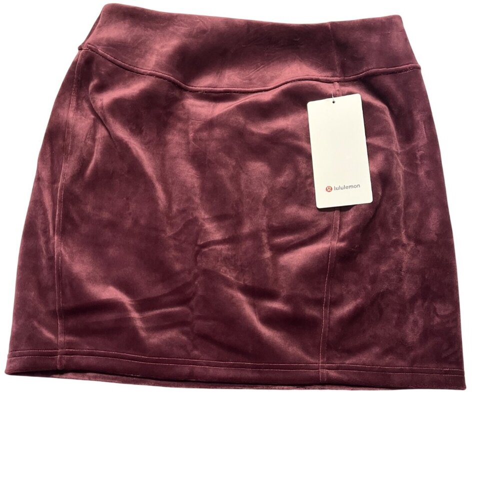 Lululemon Scuba High-Rise Mini Skirt Velvet Garnet Sizes S & M